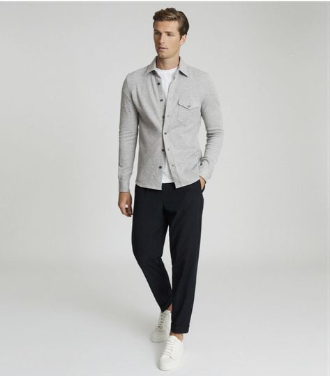 Reiss Outfit, Brown Chukka Boots, Mens Fashion Work, Mens Fashion Blazer, What To Wear Today, Men Fashion Casual Outfits, Christmas 2020, Grey Pants, Mens Casual Outfits