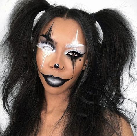 Hairstyles For Clown Costume, Crazy Clown Makeup Halloween, Clown Makeup For Women, Easy Black Halloween Makeup, Smile Makeup, Diy Scary Clown Makeup, Clown Hairstyles Halloween, Hot Clown Makeup Women, Mime Halloween Makeup