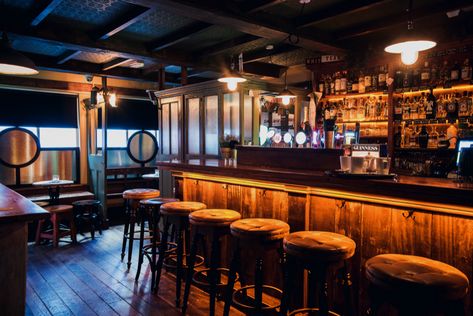 Irish Pub Interior Design, Irish Pub Interior, Irish Pub Design, Look Bar, Pub Interior Design, Irish Bar, Pub Interior, Pub Design, Best Bar