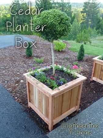 Cedar Planter Boxes, Pot Kayu, Diy Cedar Planter Box, Diy Wooden Planters, Diy Wood Planters, Planter Box Plans, Cedar Planter Box, Cedar Planters, Garden Planter Boxes