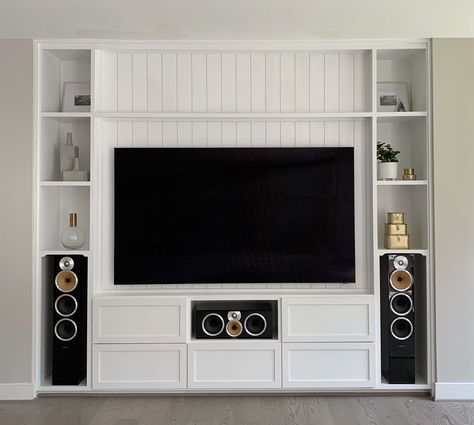 Tv Unit With Sound System, Surround Sound Living Room, Fireplace Mental, Cheap Basement Remodel, Theatre Room Ideas, Tv Sound System, Floor Speakers, Decor Vignettes, Built In Entertainment Center