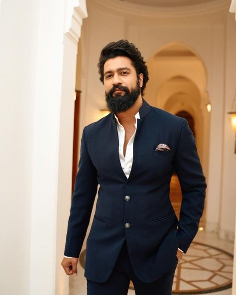 Men Royal Tuxedo  https://youtu.be/gahLGI2wrpg Designing Kurta For Men, Vicky Kaushal In Suit, Wedding Dressing For Men, Jodhpuri Blazer For Men, Suit For Reception Men, Reception Mens Outfit, Bandhgala Suit Men Wedding, Marriage Suits For Men, Blazer For Men Wedding Reception