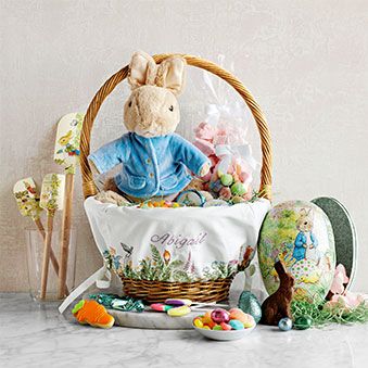 Celebrate Easter Decorated Marshmallows, Easter Marshmallow, Easter Baskets To Make, Peter Rabbit Birthday, Easter Gift Baskets, Chocolate Bunny, Insulated Lunch Box, Festive Treats, Easter Design