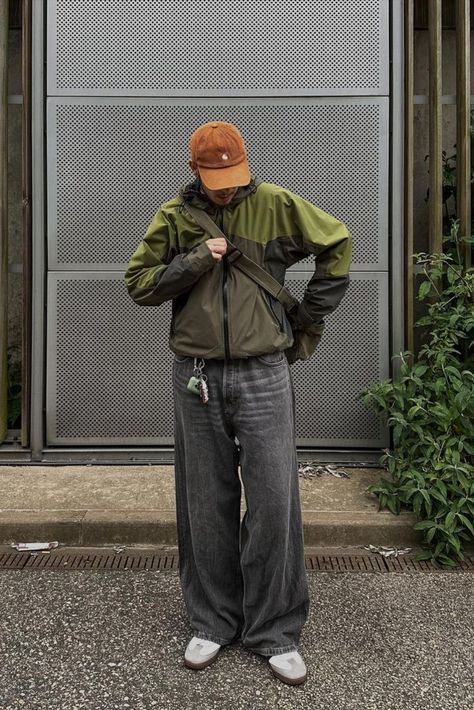 Baggie Jeans Outfit, Baggy Harem Pants, Baggy Jeans Outfit, Men's Cargo Pants, Streetwear Outfit Ideas, Guy Fits, Streetwear Inspo, Street Fashion Men Streetwear, Guys Clothing Styles