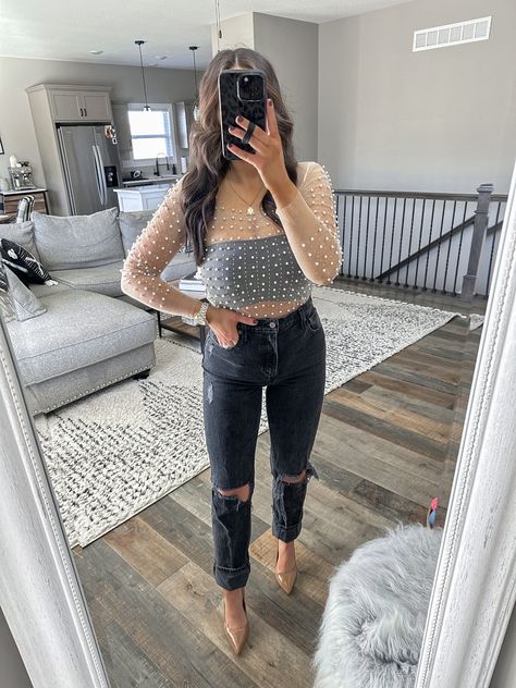 Crop Top Night Out Outfit, Black Sheer Top Outfit Jeans, Black Jeans Outfit Date Night, Jeans And Blouse Outfit Night Out, Jeans Outfit Night Out Winter, Date Night Outfit Bar, Going Out Outfits Size 12, Outfit With Sheer Top, Sheer Top And Jeans Outfit