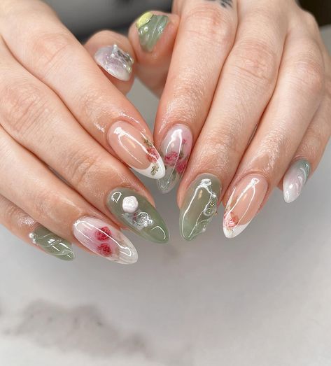 🧚🏻 Fairycore 🥀 Client wanted a similar fairycore vibe that I did last year, I decided to go with watercolour roses this time ☺️🌹🤍 ▫️2hr 45min Gelx removal with new set (Short Almond) #nailinspo #naildesign #fairycorenails #gardennails #naturenails #vancouvernails #gelxinspo #gelxnails #springnails #paintednails Fairy Aesthetic Nails Short, Fairycore Nail Art, Fairycore Nails Short, Fairy Nails Short, Fairy Acrylic Nails, Fairy Inspired Nails, Fairycore Nails, Fairy Nail Art, Character Closet