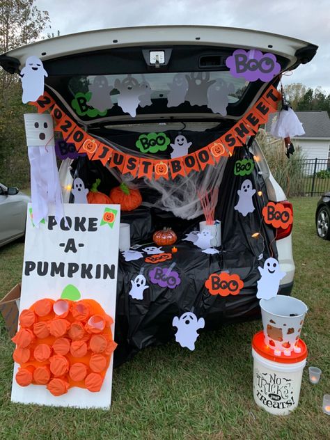 Trunk Or Treat Gift Bags, Trucker Treat Car Ideas, Trunk Of Treat Ideas For Cars Simple, Trunk Or Treat Ideas For Suv Easy, Halloween Car Decorations Trunks, Dollar Tree Trunk Or Treat Ideas, Diy Trunk Or Treat Ideas For Suv, Trunk And Treat Ideas Cars, Halloween Trunk Or Treat Ideas For Cars