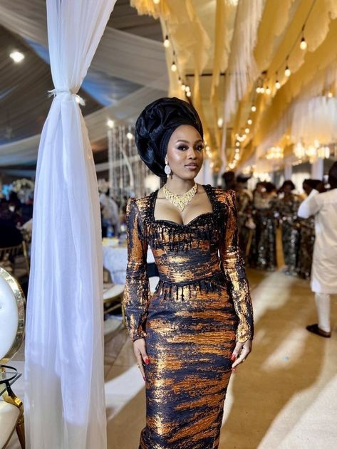 Aso Ebi Brocade Styles 2023, Nigerian Brocade Styles, Brocade Styles For Women 2024, Brocade Asoebi Styles 2024, Brocade Dress Styles For Wedding, Damask Asoebi Styles, Brocade Dress Modern, Brocade Asoebi, Brocade Styles For Women