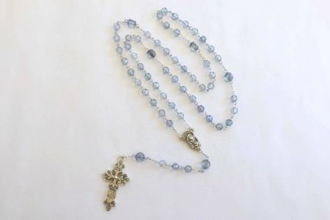 How to Make a Rosary Make A Rosary, Diy Rosary, Making Jewelry For Beginners, Hand Chain Bracelet, Wire Wrapping Stones, Stone Pendant Necklace, Jewelry Making Tutorials, Beaded Hoop Earrings, Earring Patterns