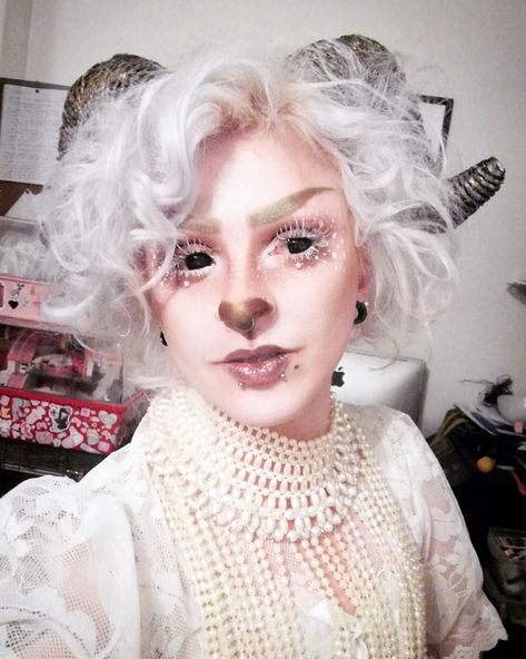 ✨🍥 Aiden 🍥✨ on Instagram: “Do clouds dream of sky sheep?? 🐑☁️✨” White Stag Makeup, Sheep Costume Makeup, Sacrificial Lamb Costume, Sheep Makeup Halloween, Lamb Makeup Halloween, Sheep Hairstyle, Lamb Makeup, Goat Makeup, Wirt Cosplay