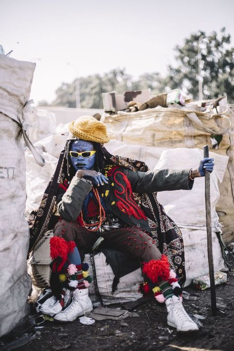 Exclusive: Musician Jojo Abot previews politically charged 'Ngiwunkulunkulu' & talks us through EP - Between 10 and 5 | Jojo, Musician, Exclusive African Street Style, Black Friday Design, Creative Industry, Punk Aesthetic, Black Punks, Afro Punk, Style Punk, Music People, Future Fashion