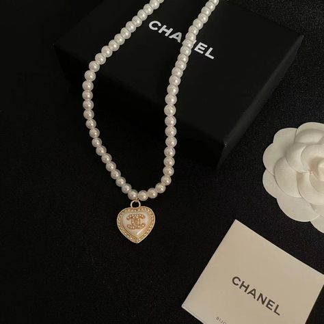 Chanel second-hand necklace Chanel Necklace Pearl, Chanel Necklace, Hand Necklace, Chanel Jewelry, Necklace Pearl, Coco Chanel, Shop Necklaces, Two Hands, Pearl Necklace