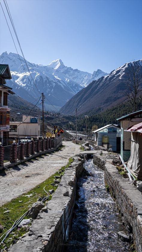 Come with us for a day as we explore India's last village, the Himalayan gem of Chitkul. For more travel content checkout our website - www.adventuresofjellie.com Chitkul Village, Himalayan Village, Village Video, Indian Himalayas, India Travel Guide, Travel Content, India Travel, Travel Guides, Himalayan