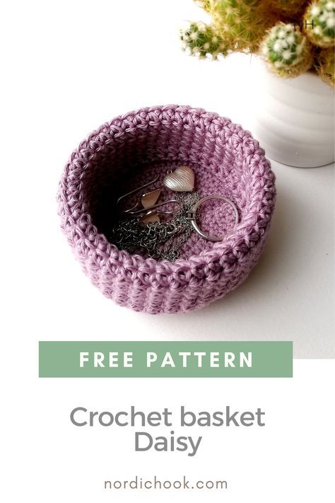 Crochet Bowl Patterns, Mini Basket Crochet Free Pattern, Crochet Basket With Lid Pattern Free, Crochet Rectangle Basket, Crochet Bin, Crochet Mini Basket, Small Crochet Basket, Diy Crochet Basket, Knitting Creations