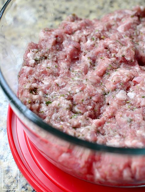 Homemade Italian Sausage - Easy and Wholesome Ground Pork Into Sausage, Homemade Italian Sausage Recipes Pork, Homemade Sweet Italian Sausage, Make Sausage From Ground Pork, Homemade Ground Sausage, Making Sausage From Ground Pork, Homemade Italian Sausage, Sausage Making Recipes, Homemade Seasoning Salt