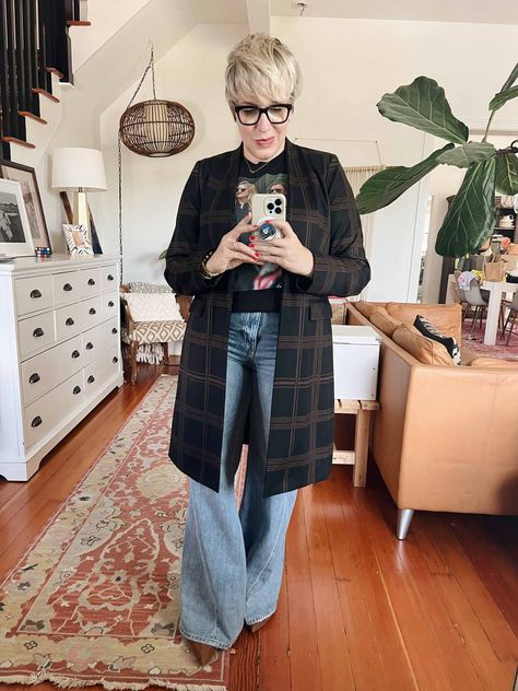 Black Cardigan Outfit Work, Long Black Cardigan Outfit, Black Wide Leg Jeans Outfit, Cardigan Outfit Work, Long Blazer Outfit, Black Cardigan Outfit, Plaid Blazer Outfit, Long Cardigan Outfit, Dress For Date Night