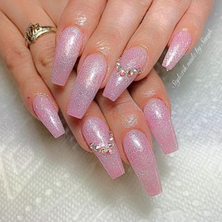 #coffin #coffinnails #pink #glitter #swarovski Baby Pink Nails With Glitter, Baby Pink Nails Acrylic, Pink And White Nails, Long Coffin Nails, Milky Pink, Baby Pink Nails, Pink Glitter Nails, Nails Trends, Summer Toe Nails