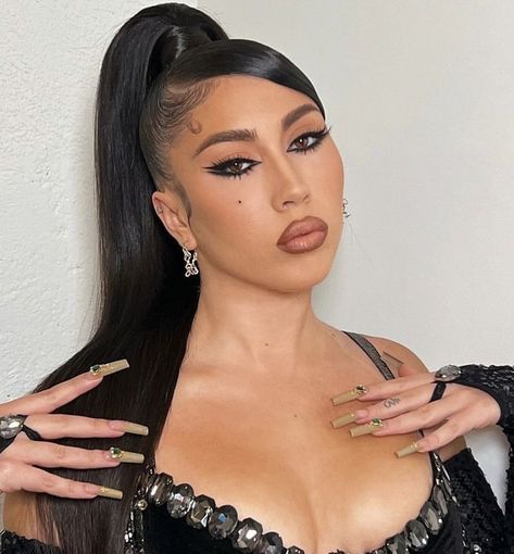 Kali Uchis Aesthetic Makeup, Kali Uchis Ponytail, Kali Uchis Face, Kali Uchis Without Makeup, Kali Uchis Concert Makeup, Kali Uchis Lip Combo, Kali Uchis Inspired Makeup, Kali Uchis Eye Makeup, Kali Uchis Outfits Concert Ideas