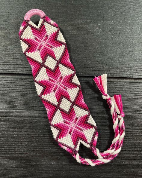 Instagram Tartan Friendship Bracelet Pattern, Friendship Bracelet Patterns, Bracelet Patterns, Friendship Bracelet, Friendship Bracelets, Tartan, Bracelet, Pattern, Instagram