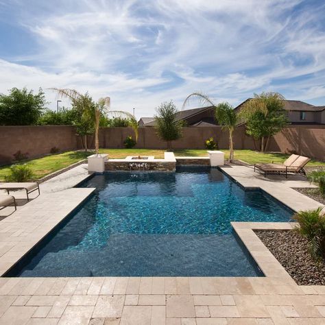 Modern Pool Landscaping, Desert Pool, Arizona Pools, Spa Garden, California Pools, Pool And Patio, Arizona Backyard, Landscape Backyard, Geometric Pool