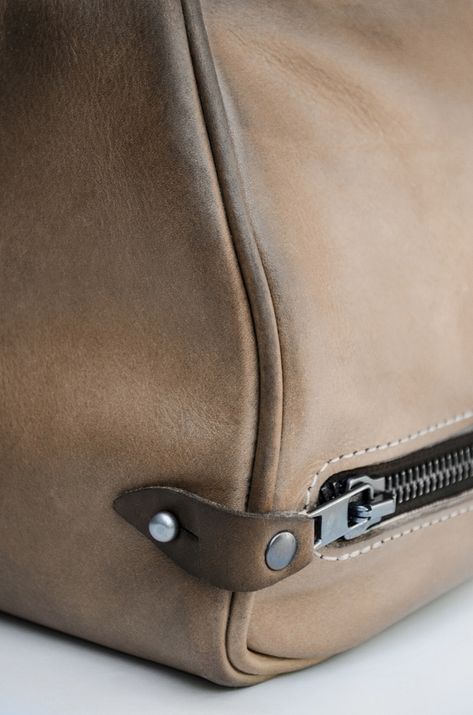 Zipper secure tab -- A duffel built to last a lifetime—two if you count the cow's by KENDAL & HYDE — Kickstarter Zipper Lock, Leather Workshop, Leather Art, Built To Last, Sewing Leather, Leather Projects, Leather Travel, Leather Diy, Metal Zipper