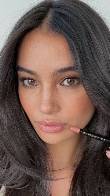 Makeup For Fair Skin Brown Eyes, Kelsey Merritt Style, Kelsey Merritt Makeup, Natural Soft Glam Makeup Brown Eyes, Soft Glam Brown Skin, Eye Makeup For Dark Brown Eyes, Makeup Dark Brown Eyes, Soft Natural Makeup Looks, Casting Makeup