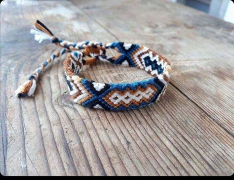 Chevron Friendship Bracelets, Braided Friendship Bracelets, Yarn Bracelets, Cute Friendship Bracelets, Handmade Friendship Bracelets, Embroidery Bracelets, Friendship Bracelets Designs, Chevron Bracelet, Diy Friendship Bracelets Patterns