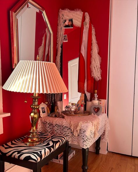 It’s a whole new (red) bedroom by me for me love, me ❤️💋🌹❣️🍓👠🍒🌶️❤️‍🔥 #red #redaesthetic #redroom #redbedroom #vintage #girlybedroom Bedroom 80s, Red Velvet Aesthetic, Velvet Aesthetic, Red Bedroom, Rock House, Dorm Inspo, Room Ideas Aesthetic, Red Room, Bedroom Red