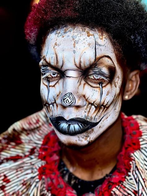 Haunt Makeup Airbrush, Airbrush Haunt Makeup, Scare Actor, Glam Halloween Party, Haunt Makeup, Sfx Ideas, Creepy Clown Makeup, Spooky Makeup, Makeup 2024