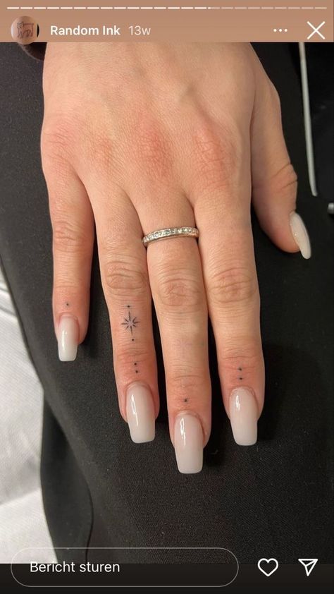 Finger Dot Tattoo, Simple Finger Tattoo, Simple Hand Tattoos, Small Finger Tattoos, Finger Tattoo For Women, Finger Tats, Hand And Finger Tattoos, Dot Tattoos, Petite Tattoos