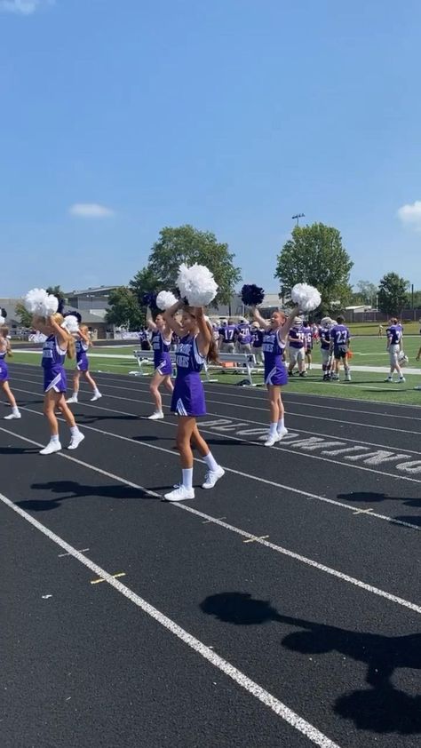 Cheerleading Tips, Cheer Moves, Cheer Dance Routines, The Cheerleaders, Sideline Cheer, Youth Cheer, Cheer Tryouts, Cheer Routines, School Cheerleading