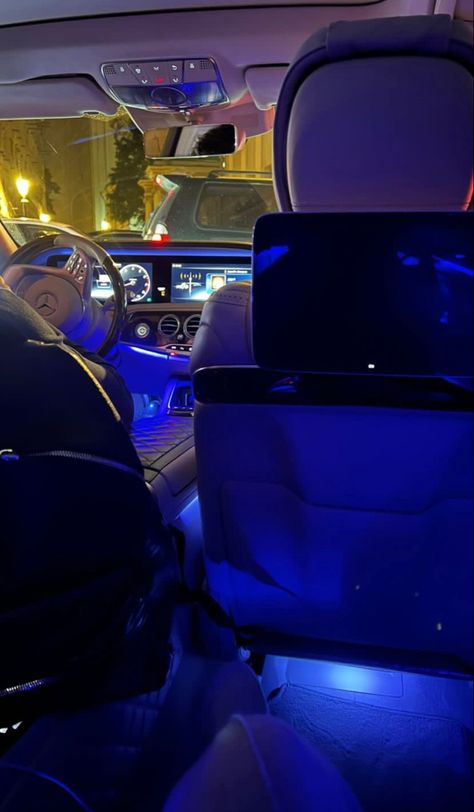 #mercedes #maybach #aesthetic #roud Maybach Aesthetic, City View Night, Audi Interior, Neon Car, Iphone Wallpaper Vsco, Luxury Car Interior, Luxurious Cars, Mercedes Maybach, Car Goals