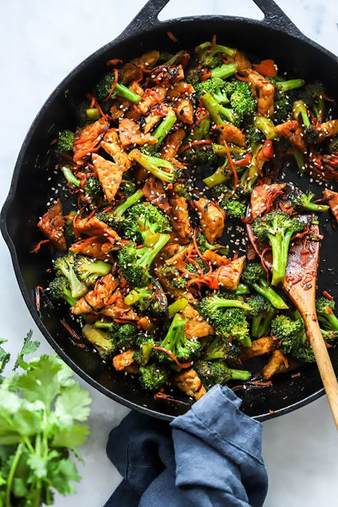 Tempeh Stir Fry Recipes, Tempeh Recipes Easy, Tempeh Dinner Recipes, One Pot Vegan Meals, Tempeh Recipes Vegan, Teriyaki Tempeh, Tofu Meals, Healthy Vegan Dinner Recipes, Vegan Stir Fry