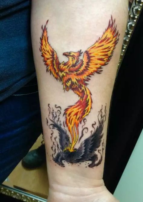 Phoenix Tattoo Men, Rising Phoenix Tattoo, Bodysuit Tattoos, Phoenix Tattoo Feminine, Flame Tattoo, Small Phoenix Tattoos, Phoenix Bird Tattoos, Phönix Tattoo, Phoenix Tattoo Design