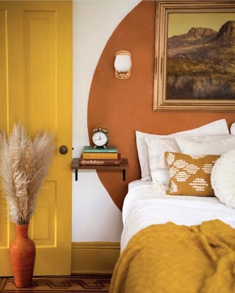 Sunny Room Ideas, Marigold Bedroom, Yellow Bedrooms, Sunny Bedroom, Yellow Bedroom Walls, Bedroom Yellow, Bedroom Color Combination, Kombi Home, Yellow Curtains