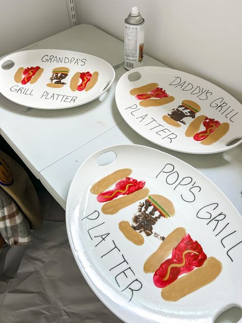 Daddys Grill Platter, Father's Day Handprint Grill, Daddys Grill Plate Father's Day, How To Make Daddys Grilling Plate, Dad Plates Father's Day, Kids Crafts Fathers Day, Father’s Day Ideas Craft, Daddys Grilling Plate Craft, Dads Grill Plate