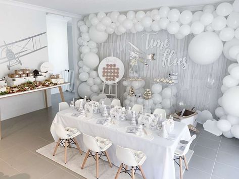 Aviation Birthday Party, Aviation Party, Plane Party, Moms 60th, White Party Theme, Buffet Dessert, White Party Decorations, Minimal Scandinavian, Balloons Arch