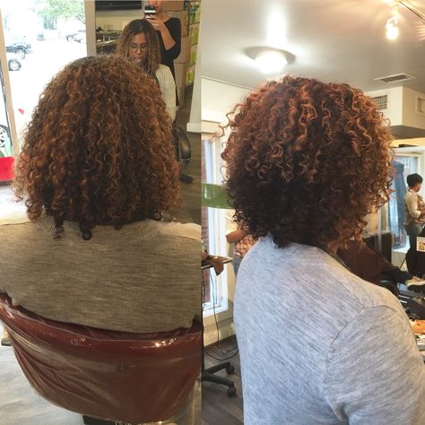 Deva cut hair Shape Curly Hair, Curly Hair Sew In, Deva Cut, Natural Hair Cuts, Nails Natural, Pelo Afro, Hair Solutions, Curly Hair With Bangs, Ideas Nails