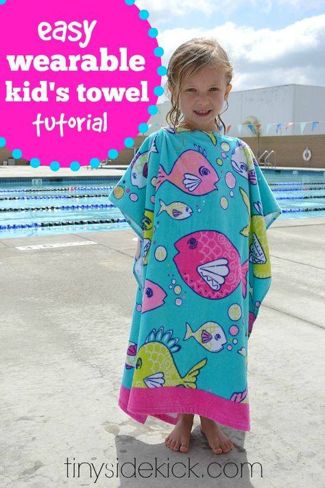 Towel Poncho, Kids Poncho, Hooded Towels, Towels Kids, Creation Couture, Beach Kids, Hooded Towel, Sewing Projects For Beginners, Kids Play