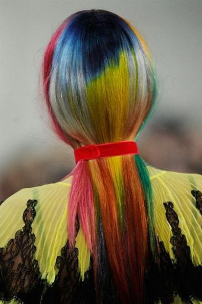 Meadham Kirchhoff hair Ugly Hair Color, Ugly Hair, Meadham Kirchhoff, Colourful Hair, Mega Hair, Funky Hairstyles, Hair Solutions, Auburn Hair, Pastel Hair