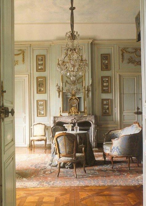 . French Interior, French Country House, French Furniture, French Decor, French House, Classic Interior, A Living Room, A Mirror, French Country Decorating