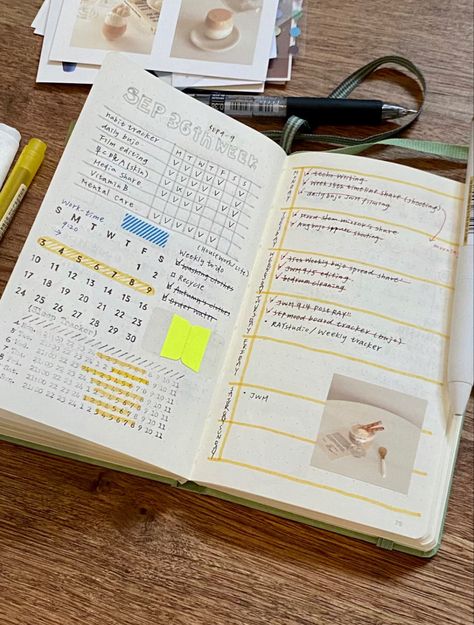 Muji Notebook Notes, Bullet Journal Work, Bullet Journal Ideas Templates, Bulletin Journal Ideas, Study Journal, Pocket Planner, Bullet Journal Design Ideas, Bullet Journal Themes, Bullet Journal Writing