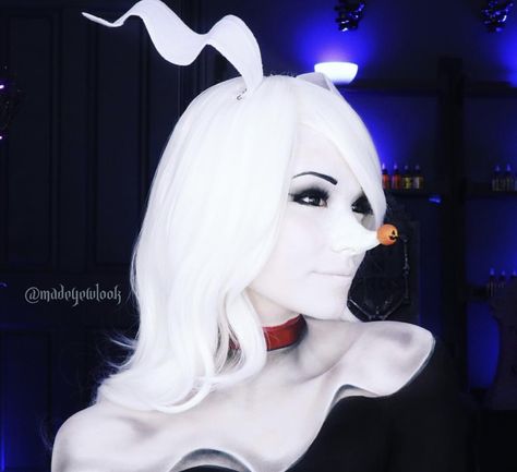 NOT MY WORK!¡!¡! Amazing Zero Makeup and cosplay by Madeyewlook on instagram! : Zero from The Nightmare Before Christmas: Zero Makeup, Zero Nightmare Before Christmas, Nightmare Before Christmas Costume, Nightmare Before Christmas Halloween, Halloween Makeup Scary, Halloween Makeup Inspiration, Halloween Costumes Makeup, Fantasias Halloween, Holy Cow