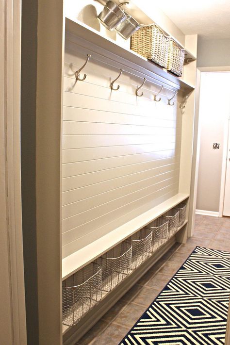 narrow hallway mudroom (The Creativity Exchange) Small Entryway Ideas Narrow Hallways, Hallway Mudroom, Pegboard Storage, Narrow Hallway Ideas, Narrow Entryway, Coat Storage, Corridor Design, Small Entryways, Hal Decor