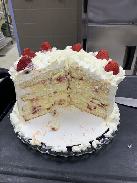 Casada Cake, Italian Strawberry Cake, Casata Cake Recipe, Casada Cake Recipe, Nanalan Cake, Cleveland Cassata Cake Recipe, Cassata Cake, Strawberry Castella Cake, Casata Cake