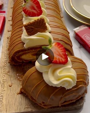 Incredible Biscoff cake roll | This Biscoff cake roll looks heavenly 🤤😍 | By LADbible AustraliaFacebook Biscoff Cake Roll, Biscoff Cake, Baking Stuff, Swiss Roll, Bad Food, Healthy Sweets Recipes, Cake Roll, Rolls Recipe, Healthy Sweets