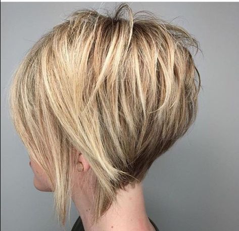 Short Graduated Bob, Hairstyles For Short Hair Easy, Easy Short Hairstyles, Hairstyles Halloween, Men Prom, Kort Bob, Hairstyle For Medium Hair, Halloween Hairstyles, Graduated Bob