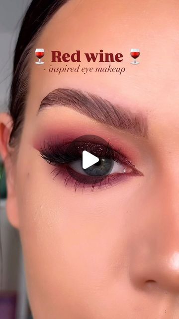 Red Eye Makeup Hooded Eyes, Red Wine Eye Makeup, Red Wine Makeup Look, Smokey Red Eye, Smokey Red Eye Makeup, Maroon Eyeshadow Looks, Dark Red Eye Makeup, Wine Eye Makeup, Maroon Makeup Looks