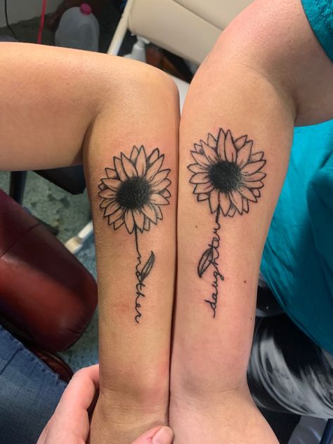 Sunflower Mother And Daughter Tattoo, Sunflower Daughter Tattoo, Sister Tattoos Sunflower, Mother Daughter Tattoos Sunflower, Mother Daughter Sunflower Tattoo, Sunflower Best Friend Tattoos, Mama Tattoo, Sunflower Tattoos, Mother Daughter Tattoos