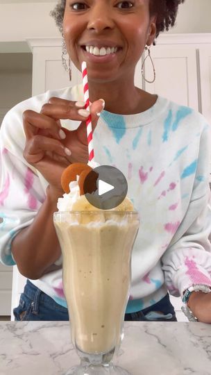 Banana Milkshake | Banana Milkshake | By Grandbaby Cakes by Jocelyn Delk AdamsFacebook Milkshake Banana, Grandbaby Cakes, Banana Milkshake, Milk Shakes, Milk, Drinks, Cake